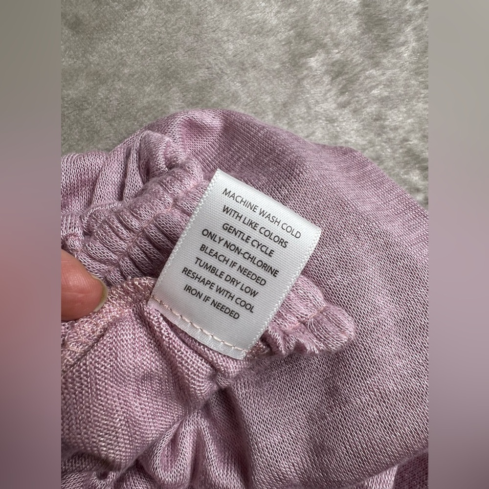 Evereve Dusty Rose V-Neck Smocked Hem Dolman Sleeve Top - Picture 9 of 10
